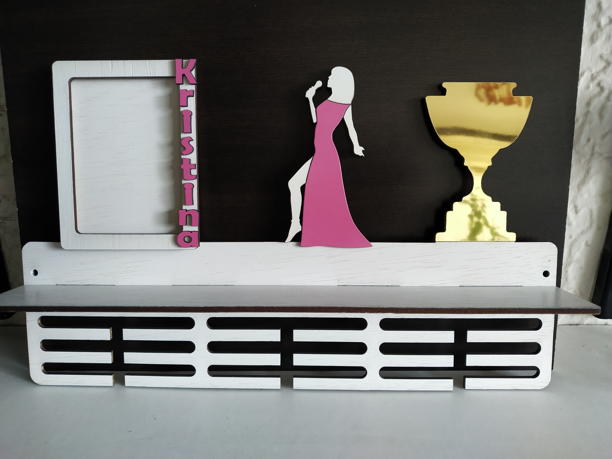 Закачалка за медали - Музика